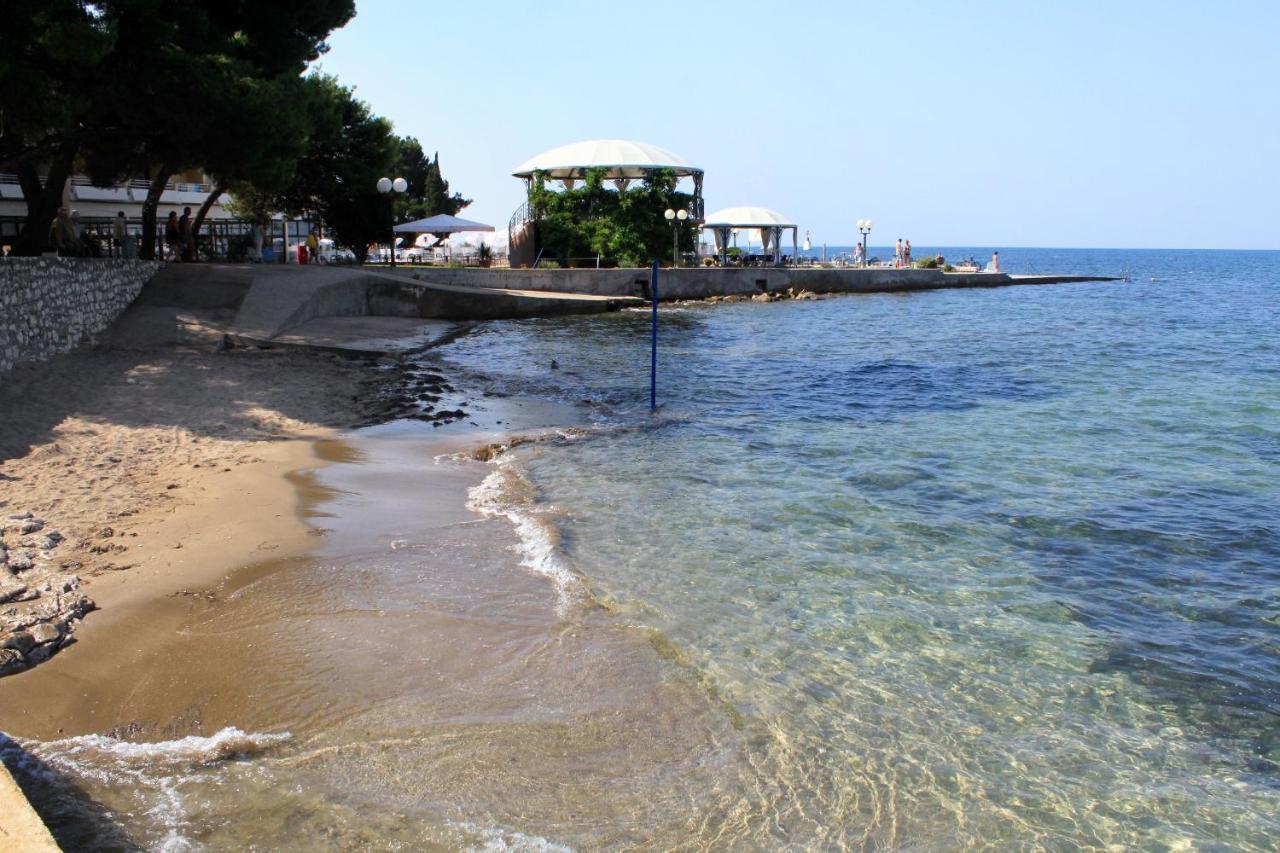 Apartments With A Parking Space Umag - 7666 Ngoại thất bức ảnh